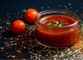 Make homemade Ketchup Make homemade Ketchup